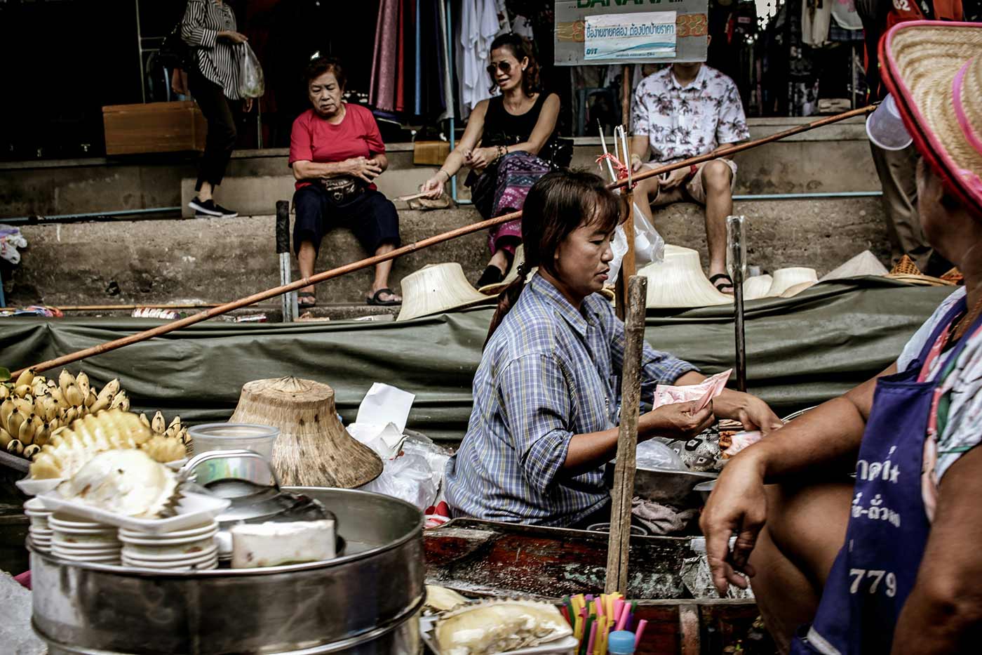 combien gagnent les thailandais